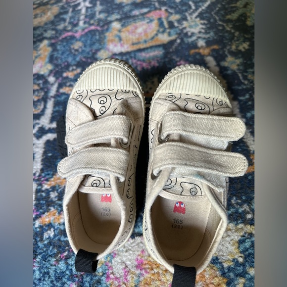 Kids canvas PAC Man Ghost Velcro sneakers size 10 - Picture 3 of 11